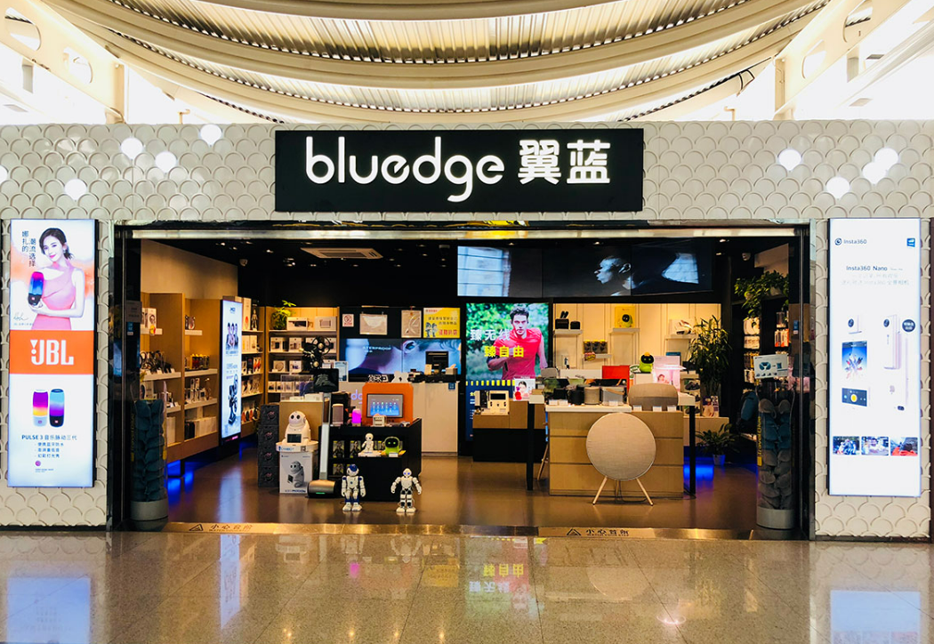 用友YonSuite